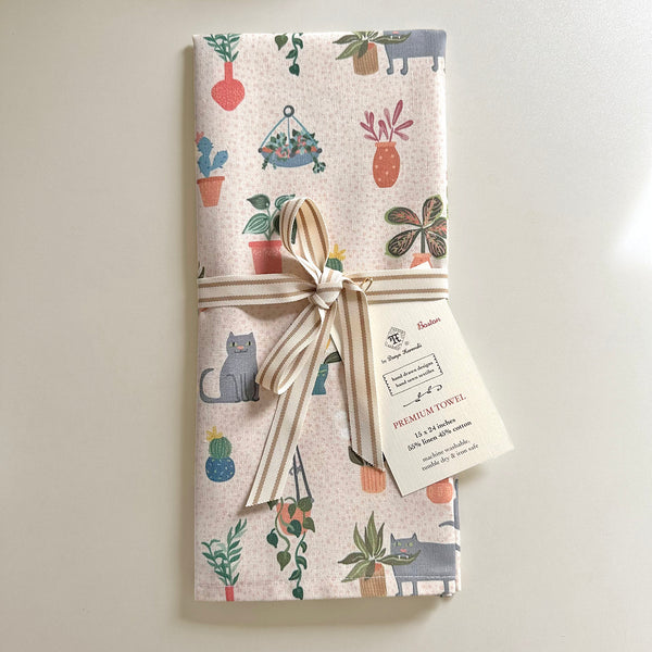 Cat lover unique gifts handmade in Massachusetts by textile designer and artist Darya Karenski.