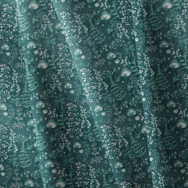 Set of 6 or 4 fabric napkins gift set - artisan linen fabric napkins made in the USA, Boston. Botanical print with meadow forest wildflowers by Darya Karenski