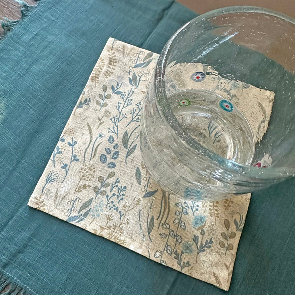 Gift set of fabric dinner napkins, single reusable cloth napkin with botanical print.